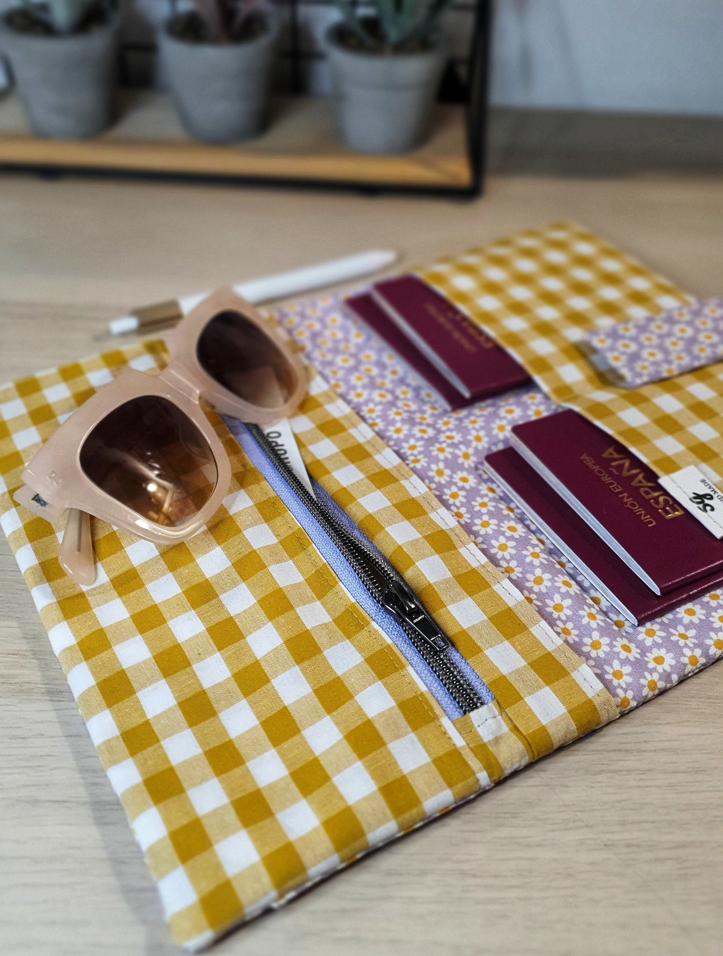 Porta documentos de viaje Margaritas